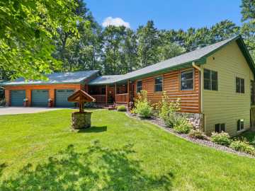 Osceola, WI: 2485 50th Avenue