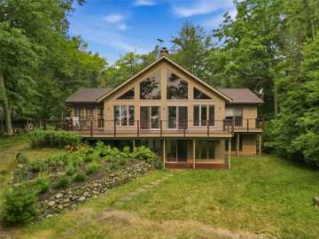 Hayward, WI: 10026N Harnden Road