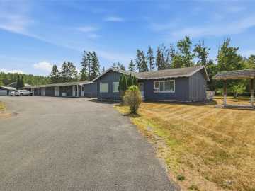 Hayward, WI: 16081 W Park Road