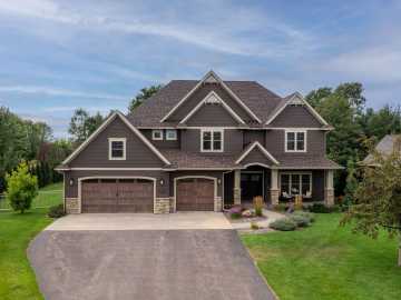 Eau Claire, WI: 4766 S Oakwood Hills Parkway 