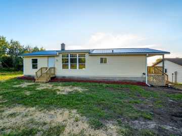 Cameron, WI: 2569 12 3/4 Avenue