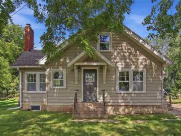 Menomonie, WI: 515 12th W Avenue
