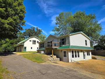Clear Lake, WI: 131 2nd Avenue