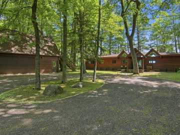 Hayward, WI: 12785 W Peninsula Road