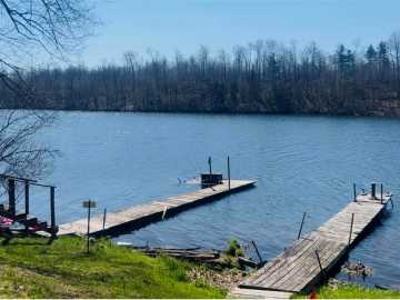 Sarona, WI: 2543 Rockford Road