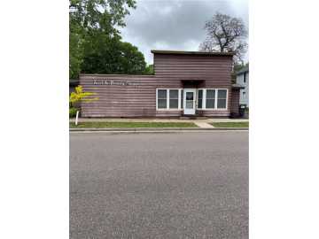 Chippewa Falls, WI: 410-410 1/2 W Elm Street