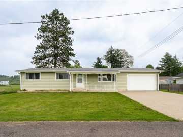 Hixton, WI: 132 Elder Street