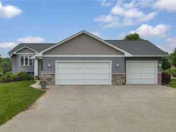 Ellsworth, WI: 964 S Kelly Road