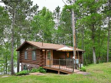 Danbury, WI: 3938 State Road 77