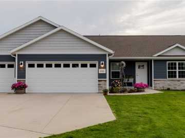 Marshfield, WI: 406 S Birch Street
