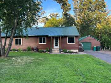 Danbury, WI: 30290 7th Ave, N N Avenue
