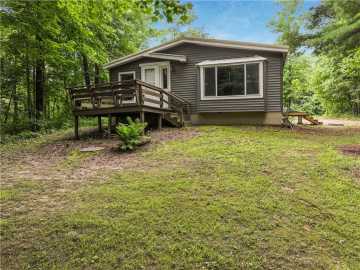Bruce, WI: 2204 N County E Road