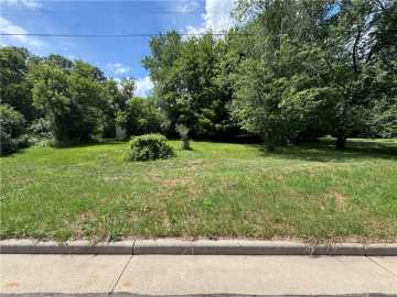 Eau Claire, WI: Lot 8 Gooder Street
