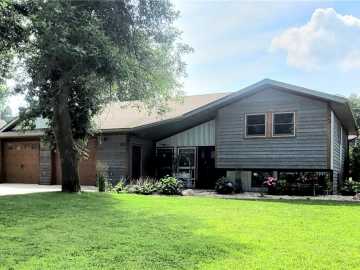 Neillsville, WI: 222 Ayers Street