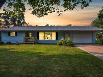 Chippewa Falls, WI: 1433 W Willow Street