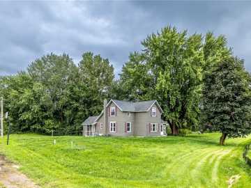 Melrose, WI: N1426 W Indies Road