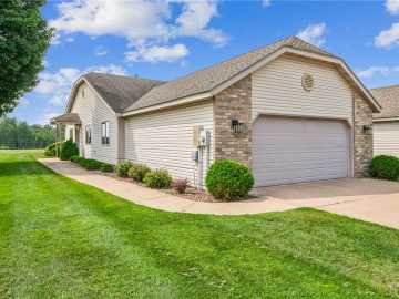 Osceola, WI: 728 Mulligan Drive