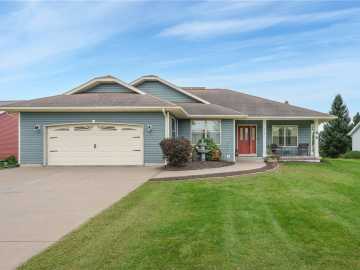 Fall Creek, WI: 378 E Adams Avenue