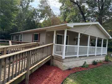 Menomonie, WI: 1520 Cedar Falls Road