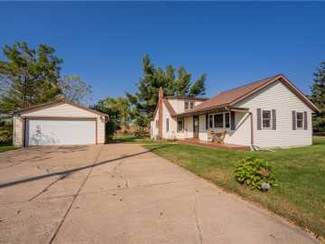 Elk Mound, WI: 4574 50th Street