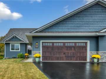 Eau Claire, WI: 5142 Hobbs Court