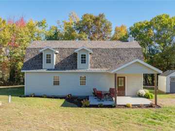 New Auburn, WI: 28007 126th Street
