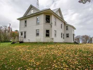 Bloomer, WI: 8224 190th Avenue
