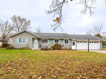 Chippewa Falls, WI: 1421 Loffler Court