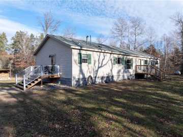 Gordon, WI: 12497 E Zee Bee Drive