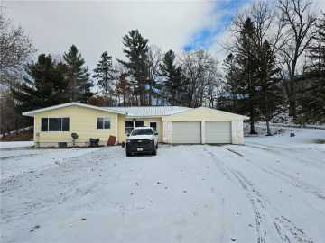 Plum City, WI: W670 145th Avenue