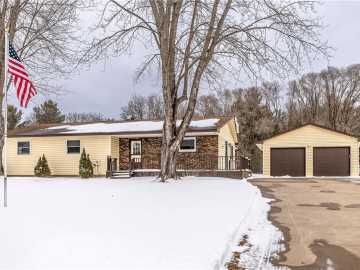 Black River Falls, WI: 615 Rose Street