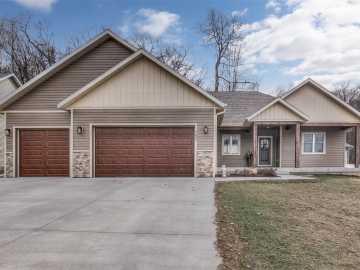 Eau Claire, WI: 4604 Village Terrace Court 