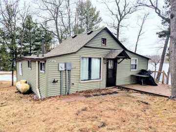 Spooner, WI: W5362 Yellowsands Drive