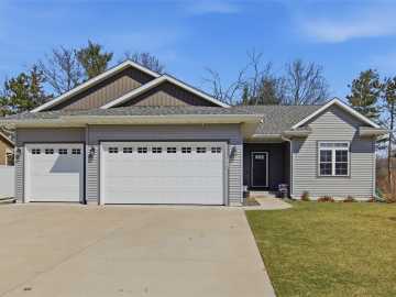Eau Claire, WI: 3442 Creek Ridge Drive