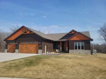 Eau Claire, WI: 3482 Creek Ridge Drive