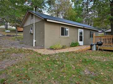Gordon, WI: 6833 View Point Lodge Road 
