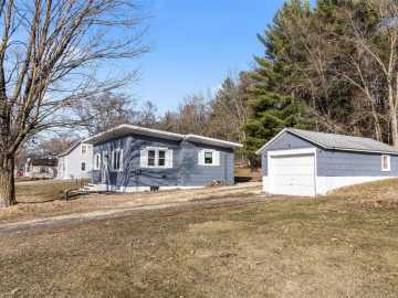 Prairie Farm, WI: 200 Bluff S Avenue