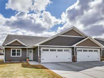 Eau Claire, WI: 4881 Field Crest Lane