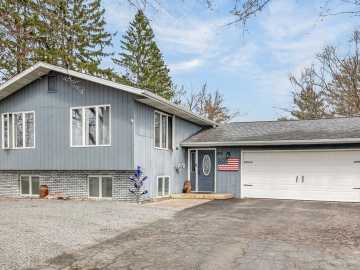 Cornell, WI: 415 S 8th Street