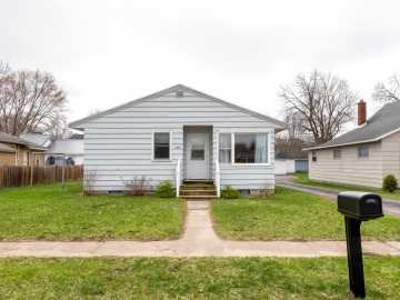 Black River Falls, WI: 608 Fillmore Street Street