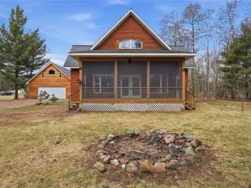 Shell Lake, WI: 110 Lutz Lane