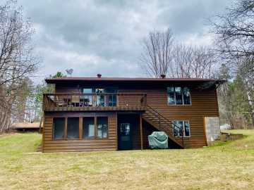 Gordon, WI: 8748 E Flowage Lane