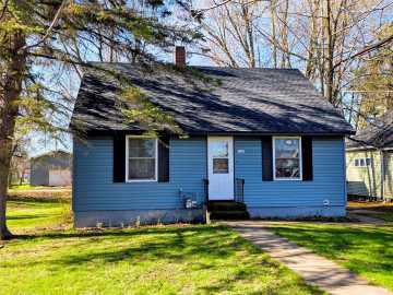 Cumberland, WI: 1145 Water Street