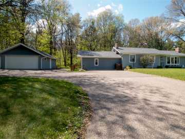 Eau Claire, WI: 3112 Drier Rd 