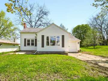 Boyd, WI: 132 N Jackson Street