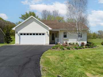 Elmwood, WI: 102 E Eau Galle Drive