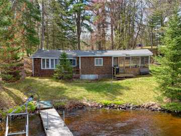 Hayward, WI: 12220 N Wagner Lane