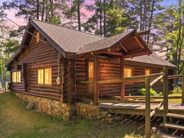 Chetek, WI: 1143 22 1/2 Street