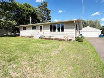 Rice Lake, WI: 821 Manwaring Avenue