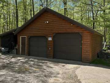 Hayward, WI: 7463 N Pats Landing Road